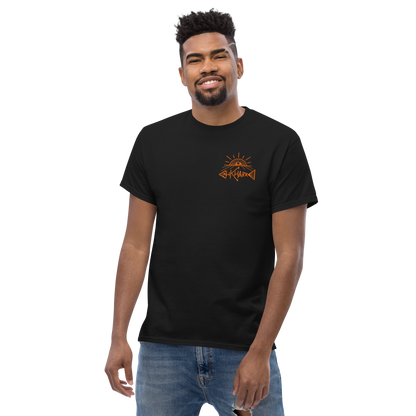 Camiseta Chicharro Sol Africano Negro Lava o Magma